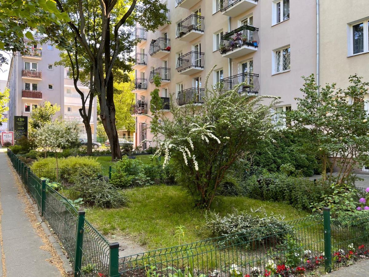 Labo Apartment Niepodleglosci Warsaw Luaran gambar