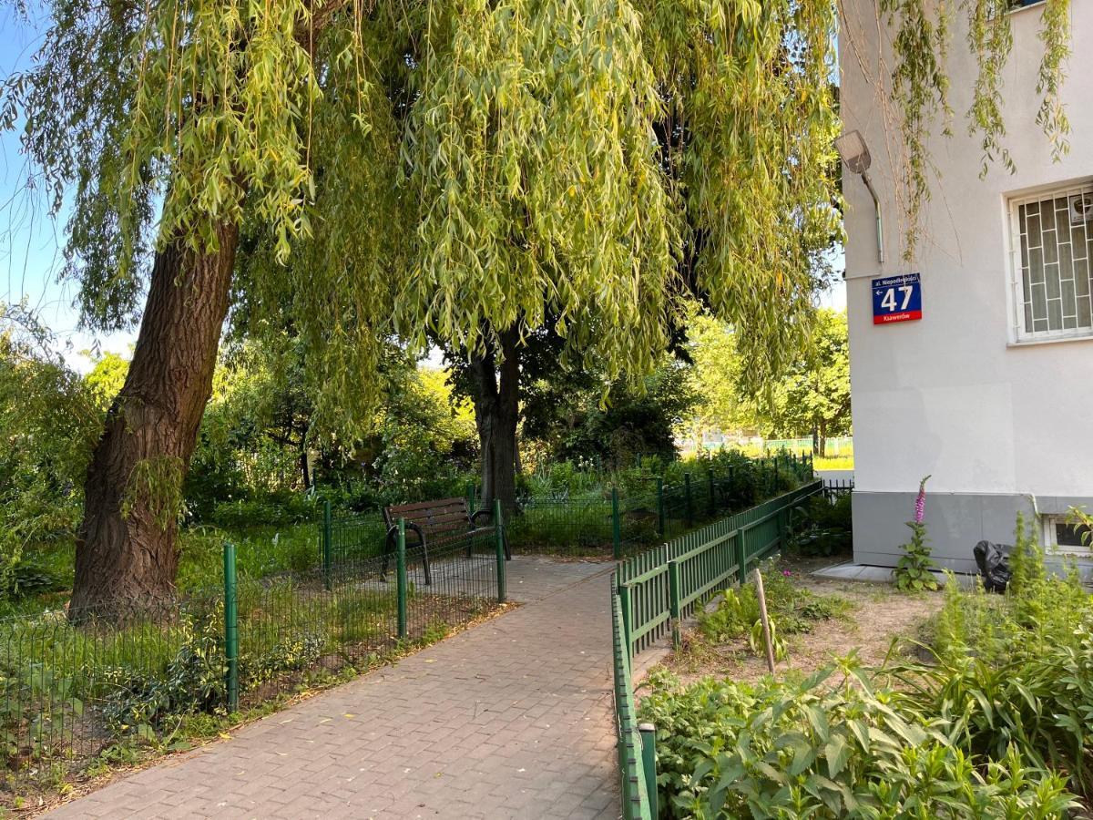 Labo Apartment Niepodleglosci Warsaw Luaran gambar